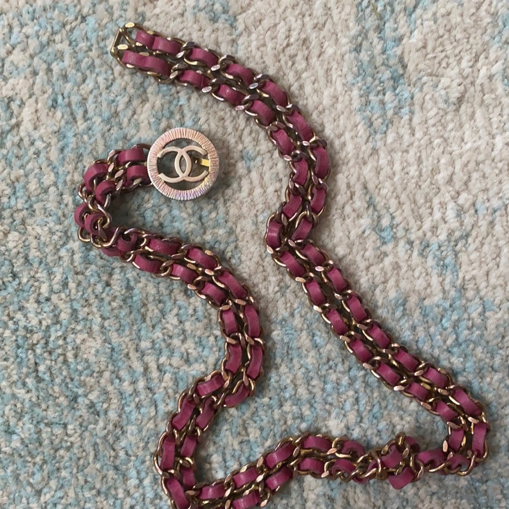 1970’s RARE Vintage Chanel pink leather and chain belt